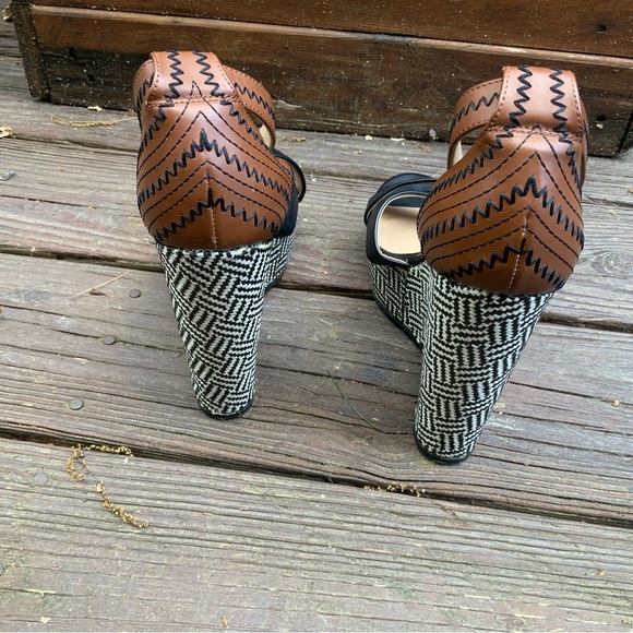 JUST FAB Melrose Black & White Wedge heel w brown ankle strap SZ 9 - Picture 3 of 11